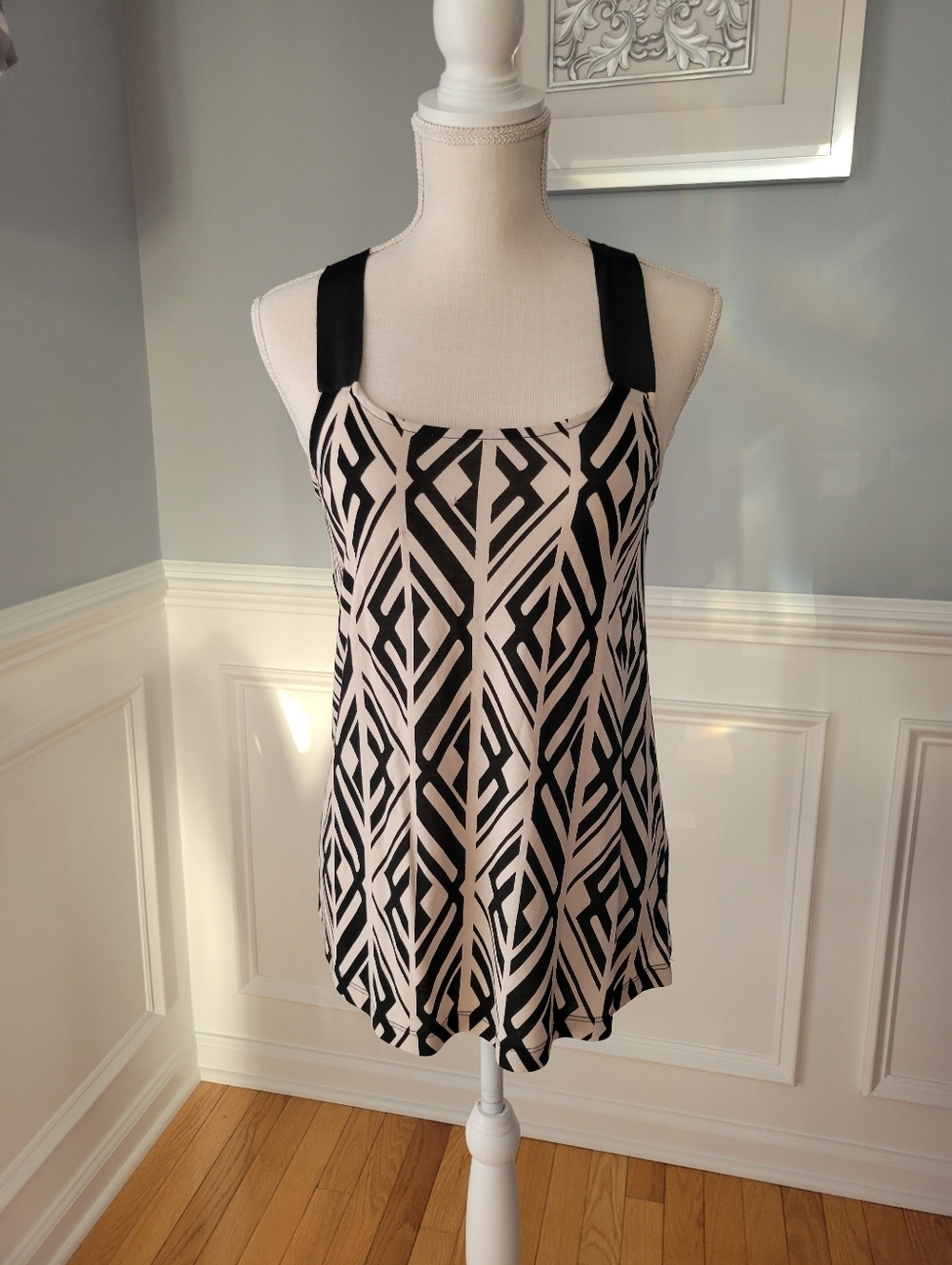 Banana Republic Black and Off White Geometric Ribbon Strap Blouse Womens Size XS